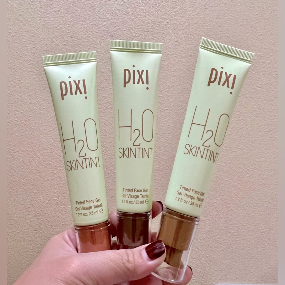 20 Random PIXI H20 Skin-tint Foundation - Picture 2 of 3